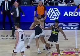 欧篮联今晨再迎强敌，阿斯顿维拉外线爆发，主帅态度——媒体盛赞，资深球员宣示担当的简单介绍