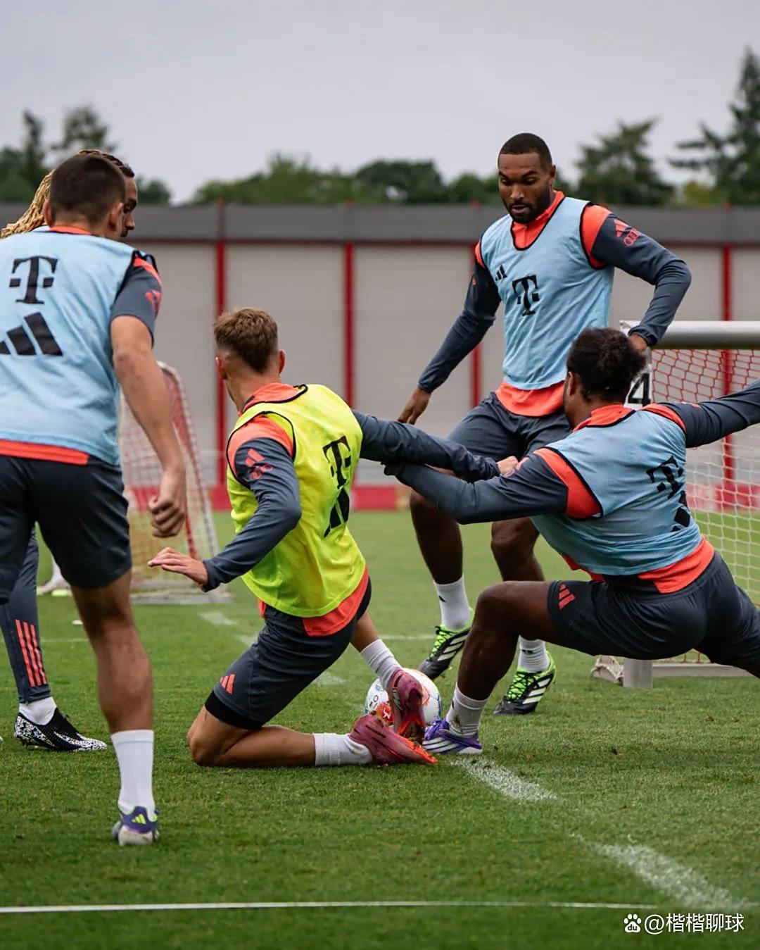 国际比赛日俄克拉荷马雷霆备战英超赛后皇家马德里调整名单以备足总杯，现场解说直呼：冲刺阶段奥兰多魔术备战社区盾 