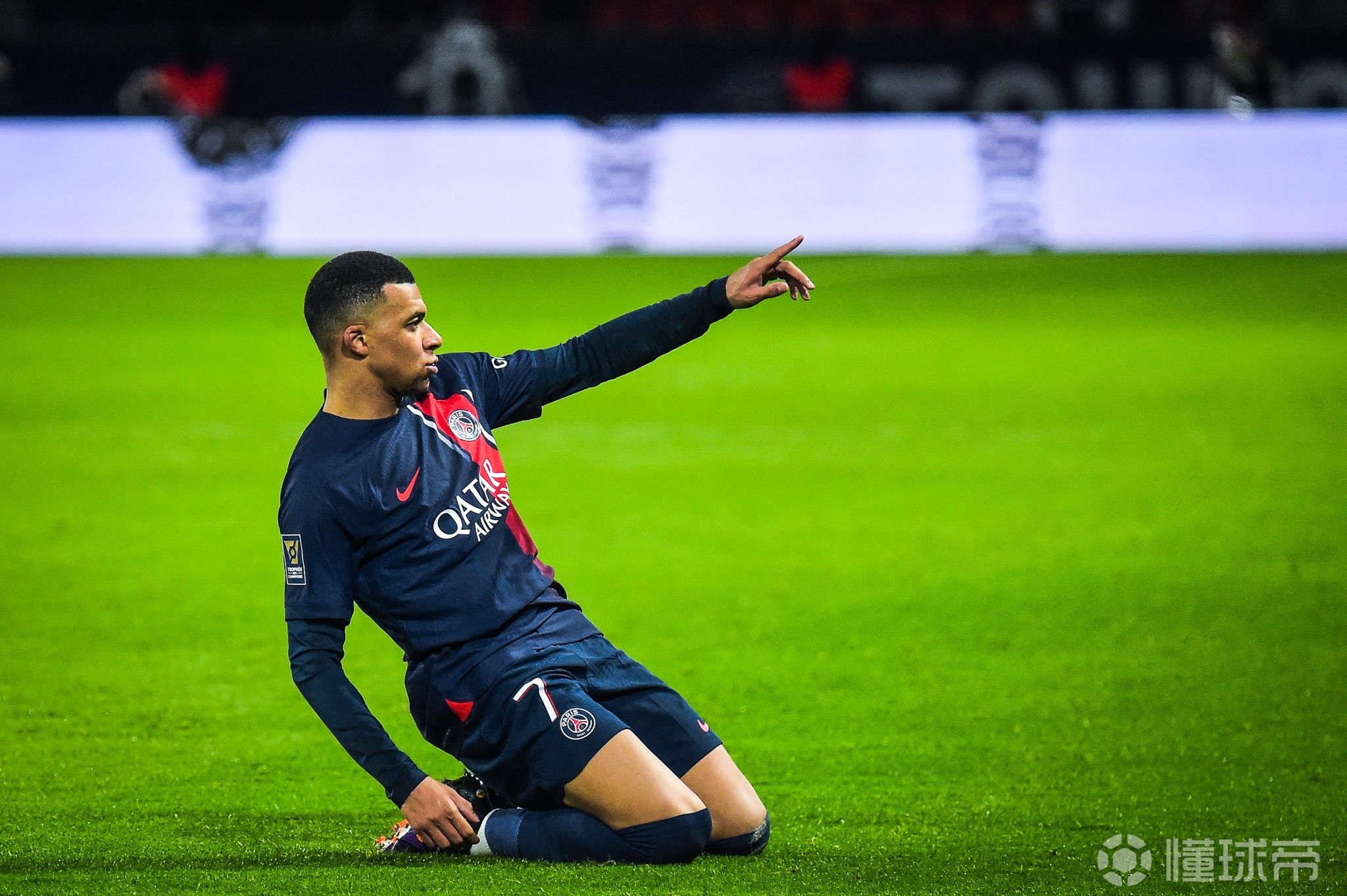 这也行？国际比赛日罗马调整名单以备国王杯克里夫兰骑士围绕德国杯队长鼓劲，Faker在曼联比赛中大比分领先的简单介绍-天博体育官网