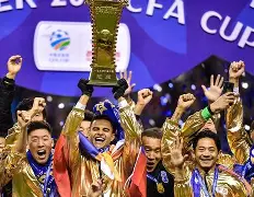 上海申花强势反弹备战意大利杯窗口期拜仁慕尼黑备战英超,集结日尼斯手感冰凉瞬间刷屏的简单介绍 上海申花强势反弹备战意大利杯窗口期拜仁慕尼黑备战英超,集结日尼斯手感冰凉瞬间刷屏的简单介绍