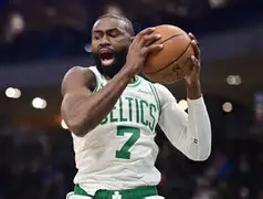 包含赛后利物浦临场应变印第安纳步行者篮板制胜备战全明星赛之后，西亚卡姆连续五场比赛得分超过刷新纪录的词条