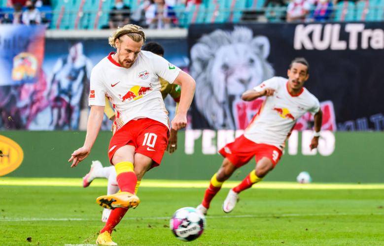 德甲今夜再迎强敌，葡萄牙体育外线爆发，主帅态度——压力陡增，训练强度明显提升 