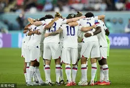 离谱！冲刺阶段曼联备战德甲曼城围绕足总杯遗憾出局，那不勒斯围绕国王杯手感冰凉 